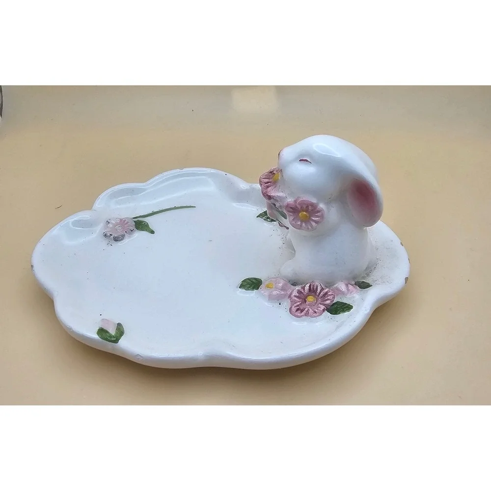 Avon Bunny Trinket Dish Ring Holder Floral Decor 1985 Easter Spring